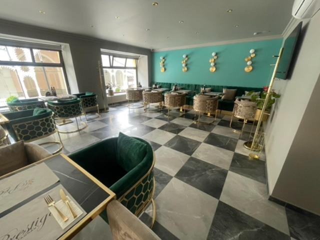 Karlsbad Prestige 아파트 외부 사진